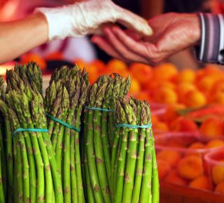 Foto Noticia Tres de cada cuatro familias estadounidenses compran productos 